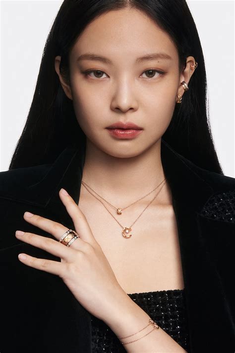 Jennie Kim pink Chanel